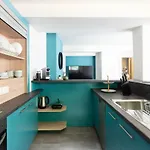 Center Ground Floor 2br With Small Yard & 1gbps Fiber * 칼라마타