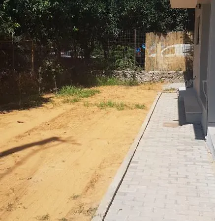 Center Ground Floor 2br With Small Yard & 1gbps Fiber Διαμέρισμα Καλαμάτα