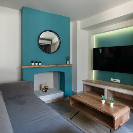 Groundfloor 2br With Smallyard Near The Heart Of *