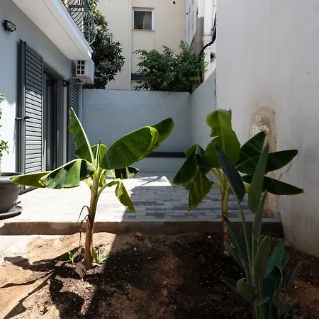 Groundfloor 2br With Smallyard Near The Heart Of Apartment *